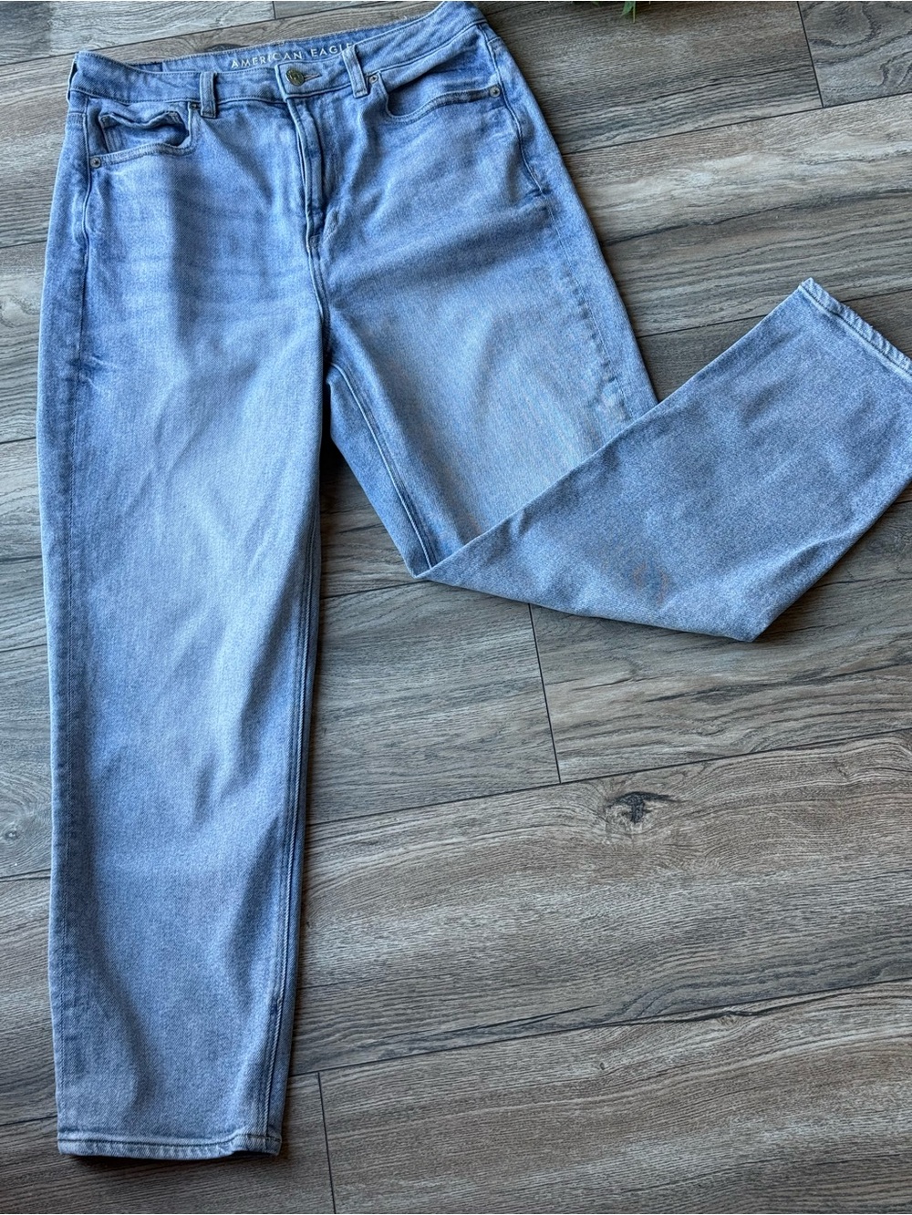 American Eagle Outfitters Light Wash Straight Leg Jeans